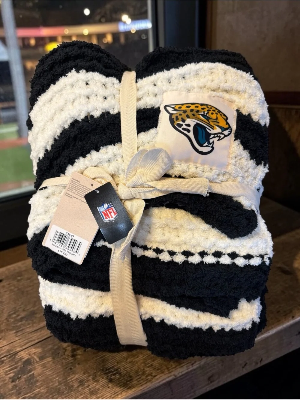 Logo Brands NFL Jacksonville Jaguars Cable Knit Throw Blanket (Size 50